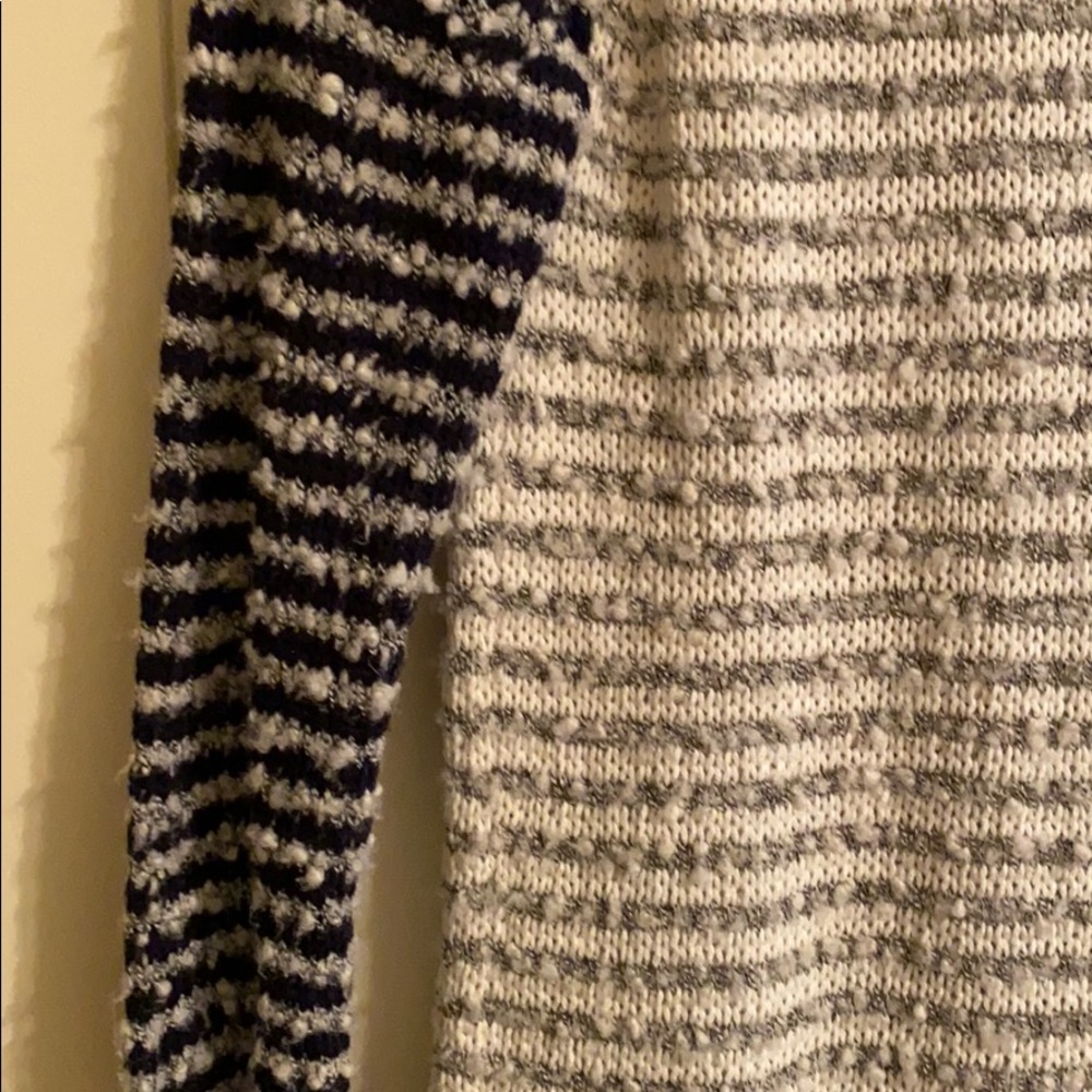 Loft sweater - Picture 3 of 3